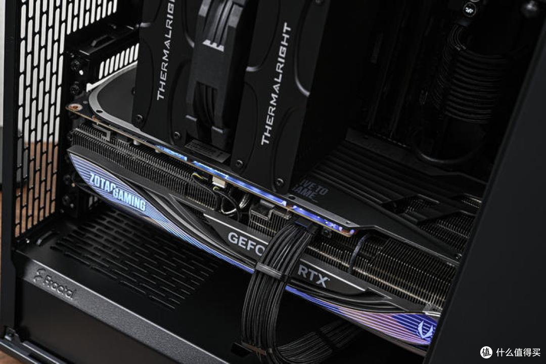 自然美感&极简设计——ROG Z790 HERO+分形工艺 North 装机展示