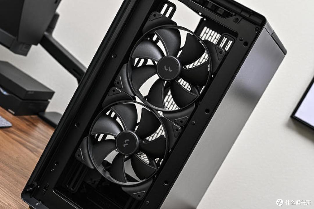 自然美感&极简设计——ROG Z790 HERO+分形工艺 North 装机展示