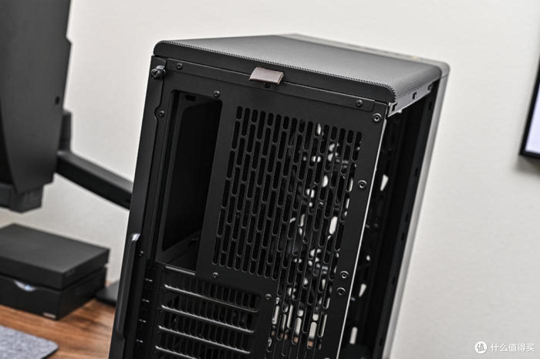 自然美感&极简设计——ROG Z790 HERO+分形工艺 North 装机展示