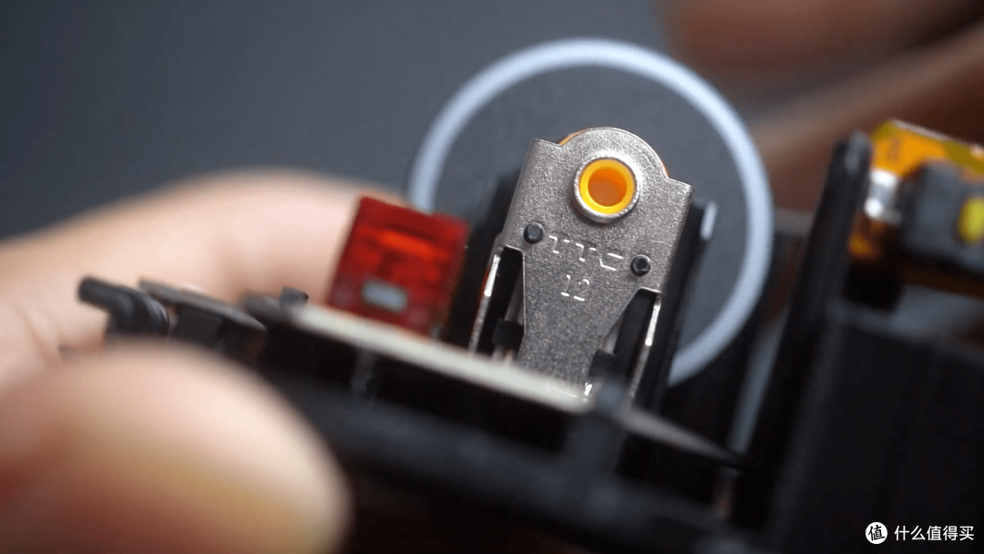 ROG“轻”量旗舰—龙鳞AEC AimLab 电竞鼠标,和职业玩家就差这个了