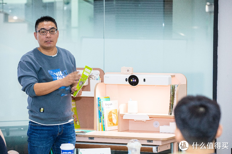 作业帮正式进军书桌市场,四个月跻身书桌行业前四,新品全面升级