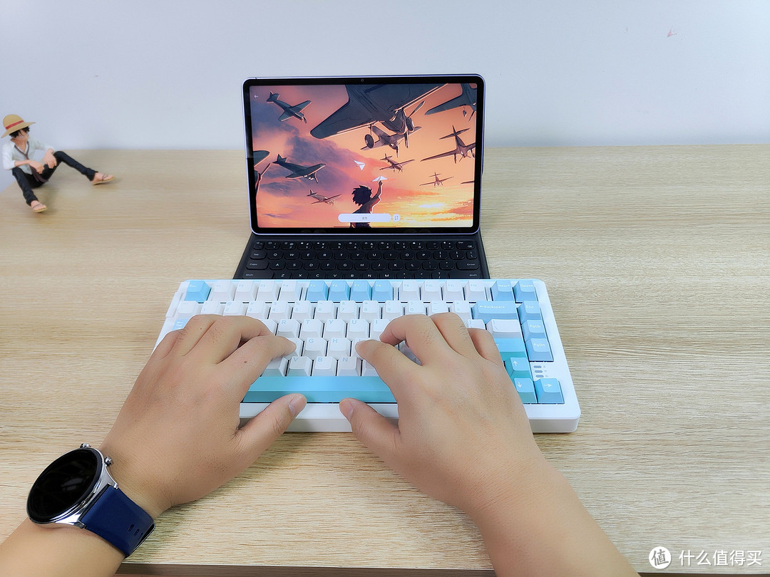 强手感+多模连接+RGB灯效，达尔优A81机械键盘满足你挑剔的手感
