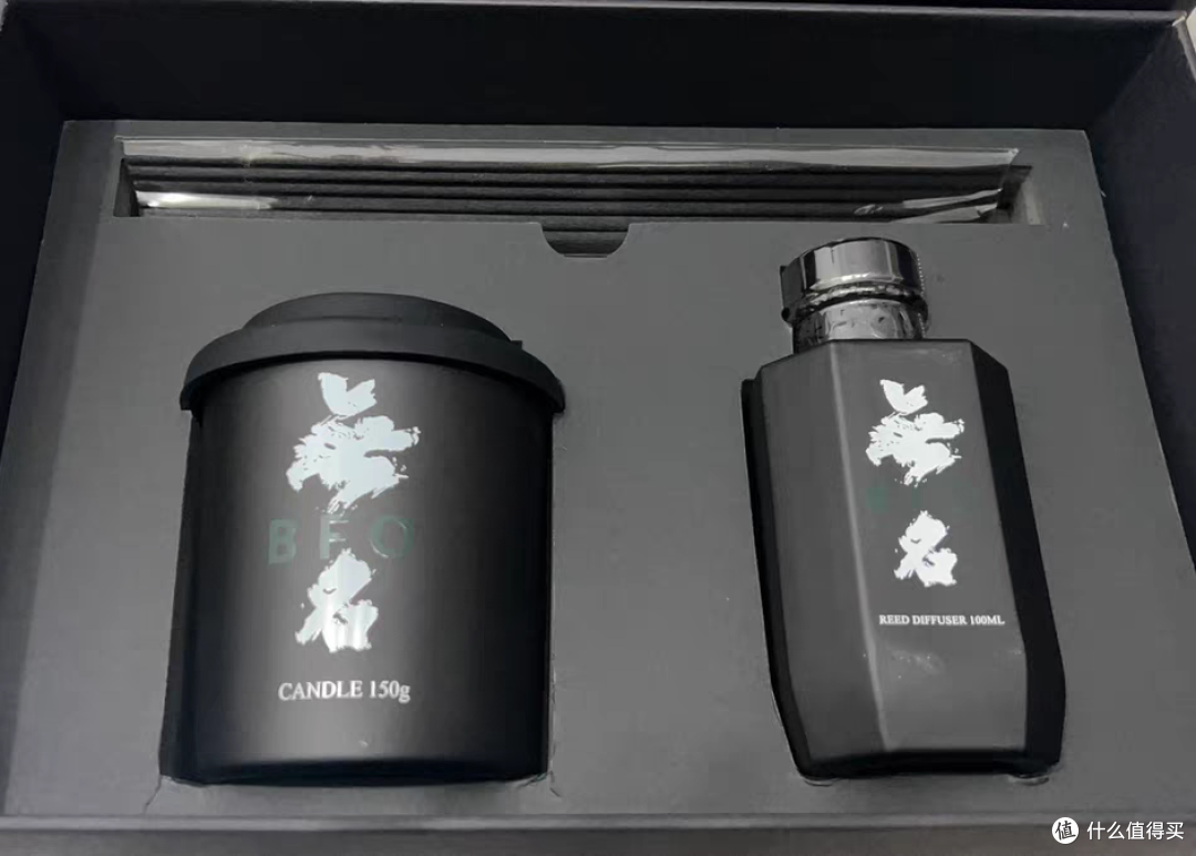 因为太喜欢春节档争议最大的电影《无名》,今年情人节我选择《无名》做礼物