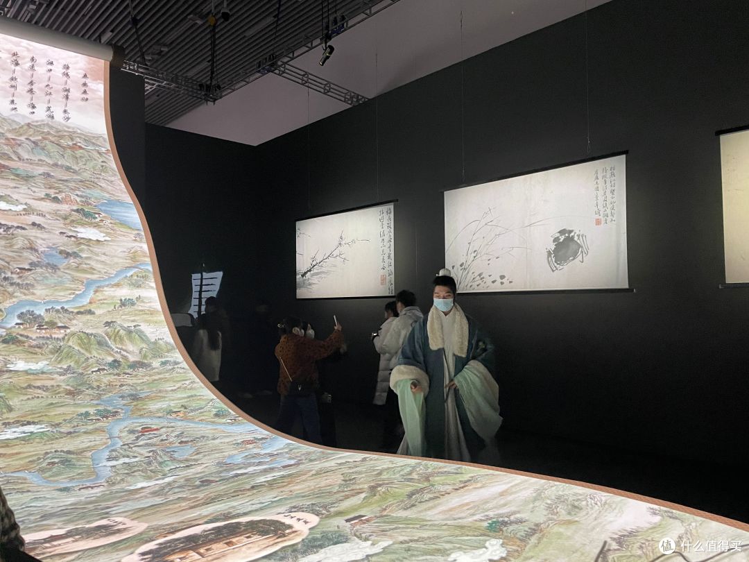 谁懂啊,穿汉服去看齐白石画展真的很绝好吗?!情人节不知道去哪玩就来这!