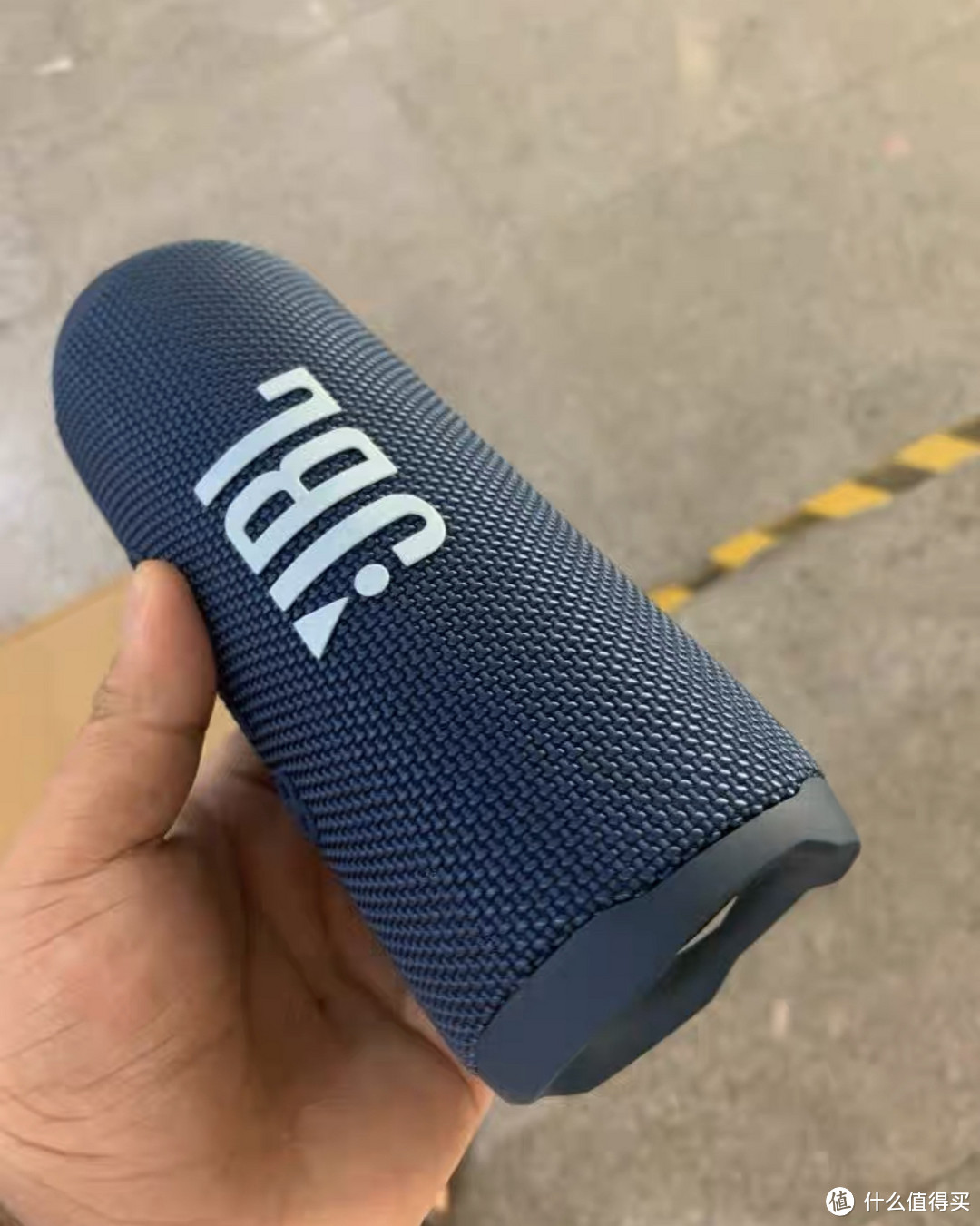 ￼￼JBL FLIP ESSENTIAL 无线蓝牙音箱