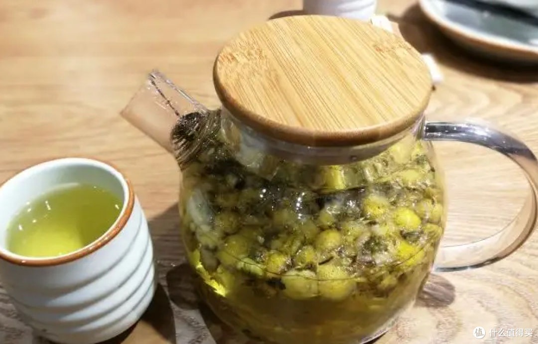 年龄大了不能喝菊花茶?牢记“2喝3不喝”,喝对才有益