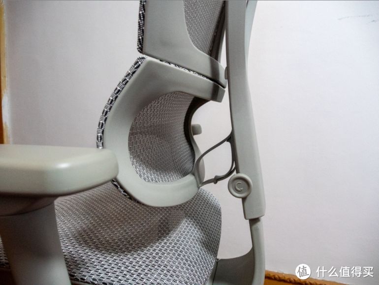 坐一天腰都不累的无线触控人体工学椅——保友优旗舰2代长期体验