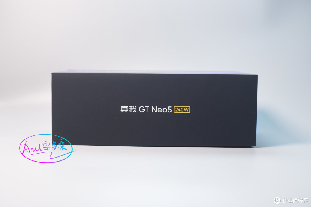少一百亿的加持,多一百亿的雄心:更狠的真我GT Neo5