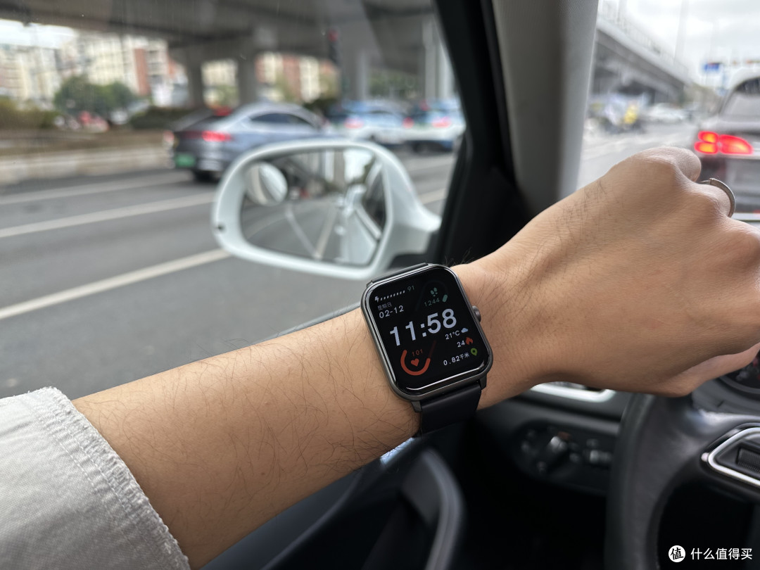 出门不用翻手机,百元级的QCY Watch GTS智能表,对学生党太友好了