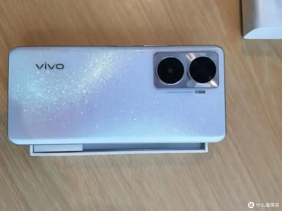 vivo发力了:80W双芯闪充+台积电6nm+120Hz屏,跌至1299元