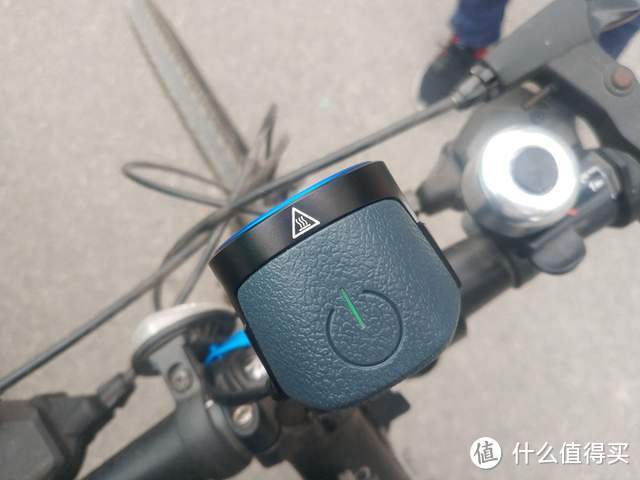 守护全天候骑行:傲雷驭野X高亮自行车灯