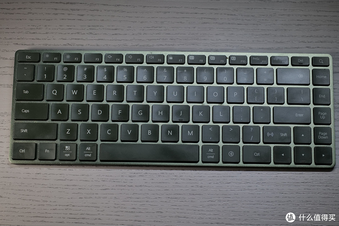 绿色的蓝牙键盘
