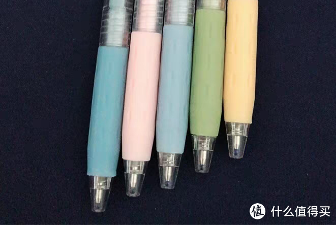 上学时你们都喜欢囤笔吗？