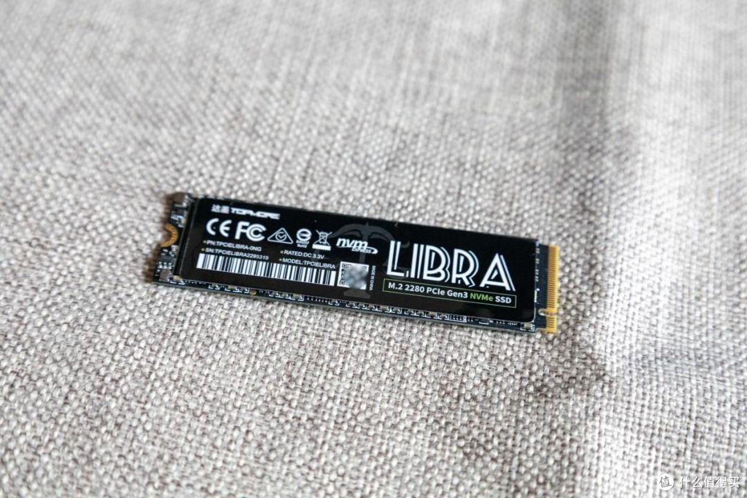 PCI-E4.0全面普及的现在,买国产3.0还有优势吗?开箱达墨Libra天秤座SSD