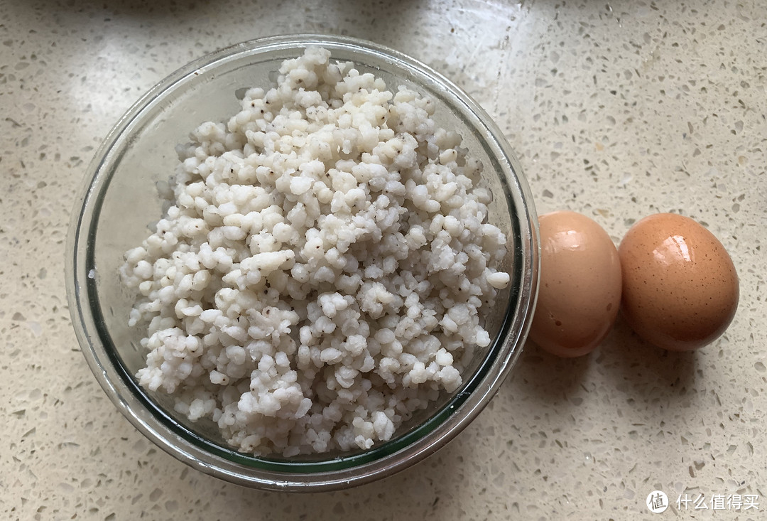 酱香炒饭之高粱米饭与鸡蛋