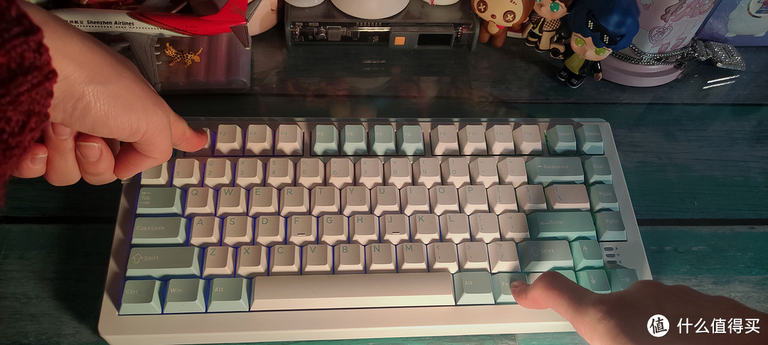 达优尔A81三模游戏机械键盘高颜值手感好带炫酷灯效