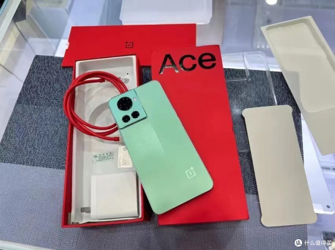 刘强东太猛了:150W闪充+12GB运存+512GB存储,跌至2399元