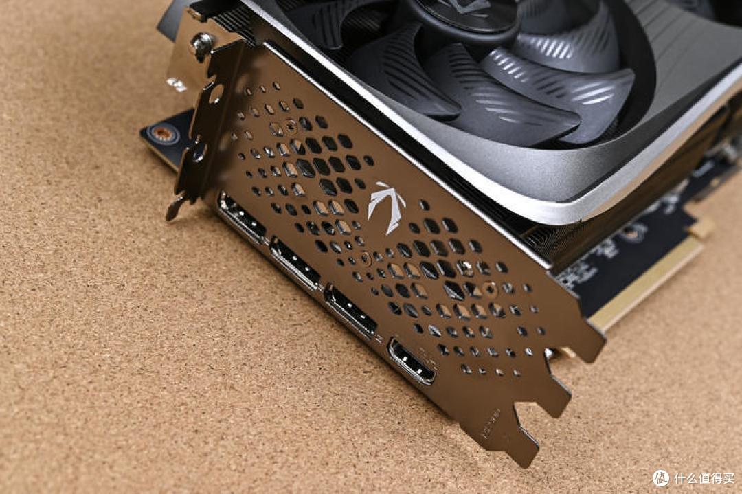 海量存储位高性能主机——ROG Z790 HERO+乔思伯 D500 装机展示