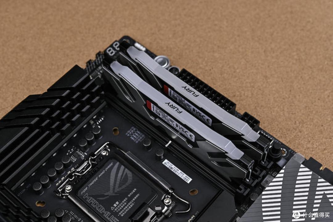 海量存储位高性能主机——ROG Z790 HERO+乔思伯 D500 装机展示