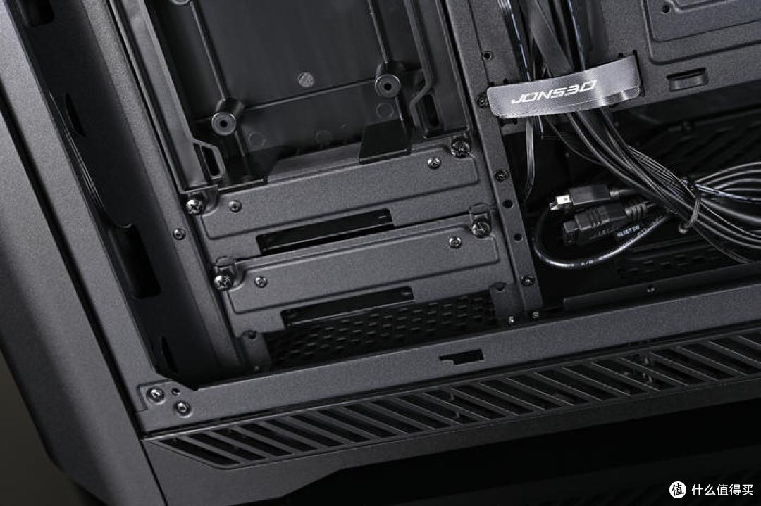 海量存储位高性能主机——ROG Z790 HERO+乔思伯 D500 装机展示