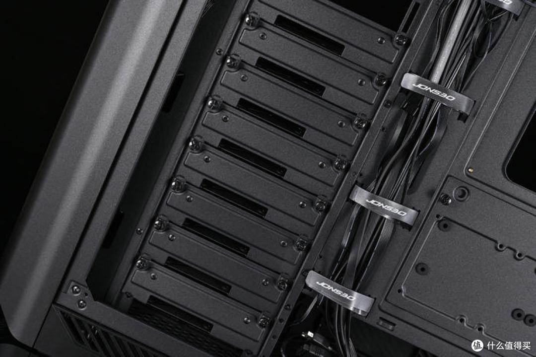 海量存储位高性能主机——ROG Z790 HERO+乔思伯 D500 装机展示