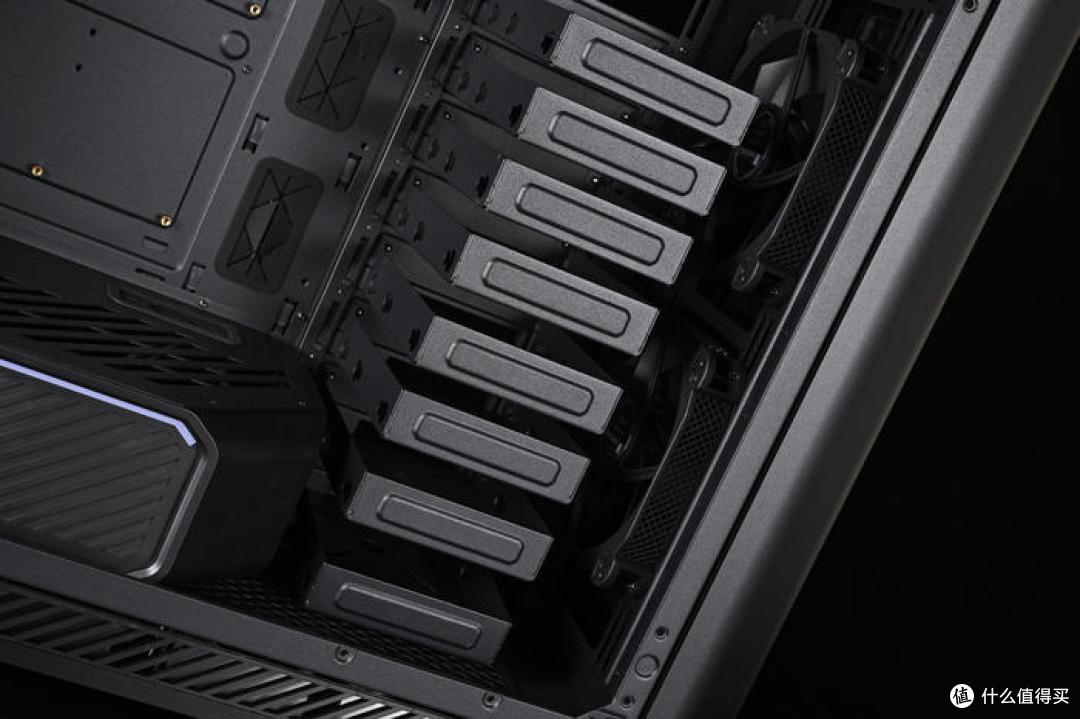 海量存储位高性能主机——ROG Z790 HERO+乔思伯 D500 装机展示
