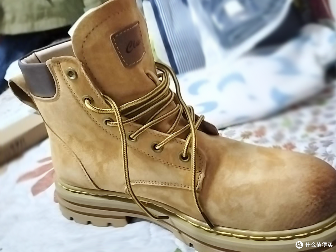 其貌不扬高帮靴，脚感很硬鞋子真结实