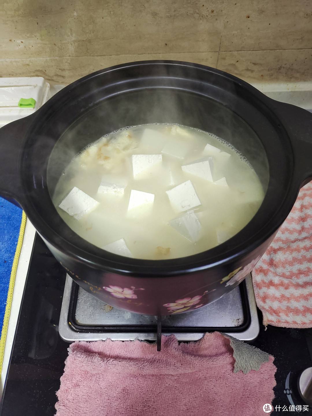 这几天降温了，给家人做一碗白菜豆腐三鲜汤
