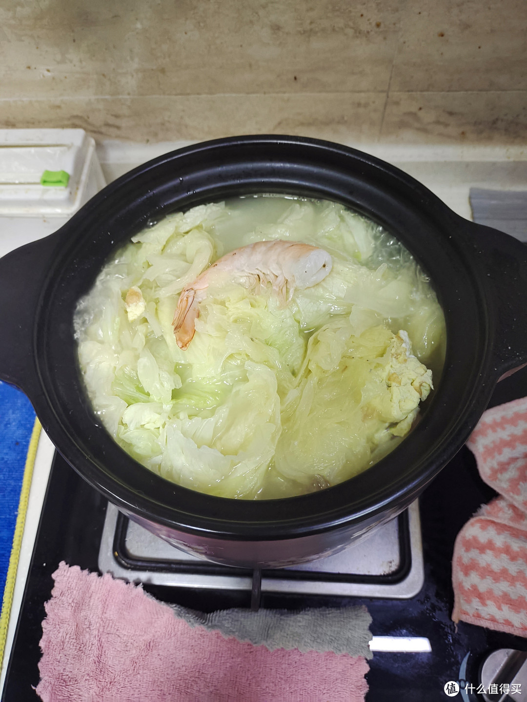 这几天降温了，给家人做一碗白菜豆腐三鲜汤