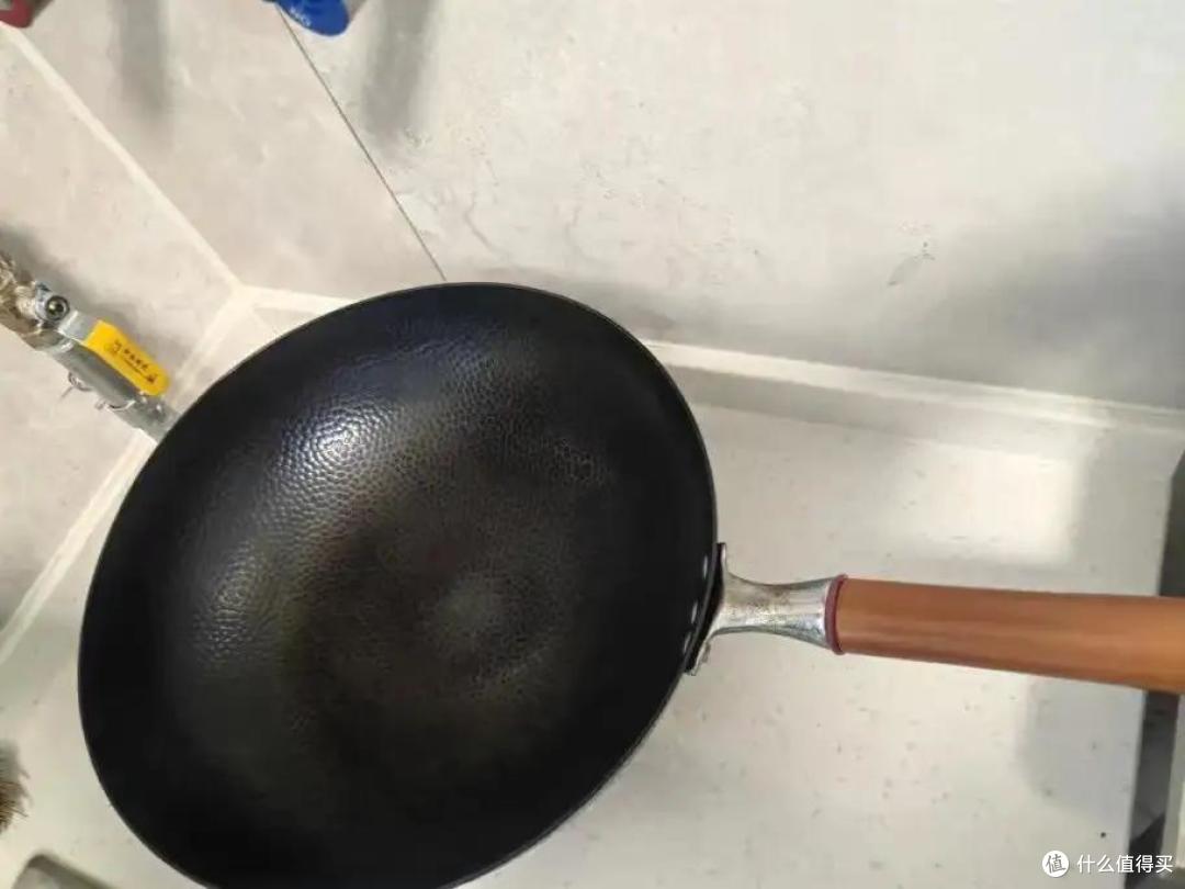 简单实用欧乐菲章丘铁锅,炒菜味道就是香