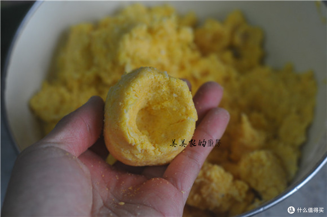 蒸窝头,记得多加2物,柔软细腻香气四溢!粗粮也可以很美味!