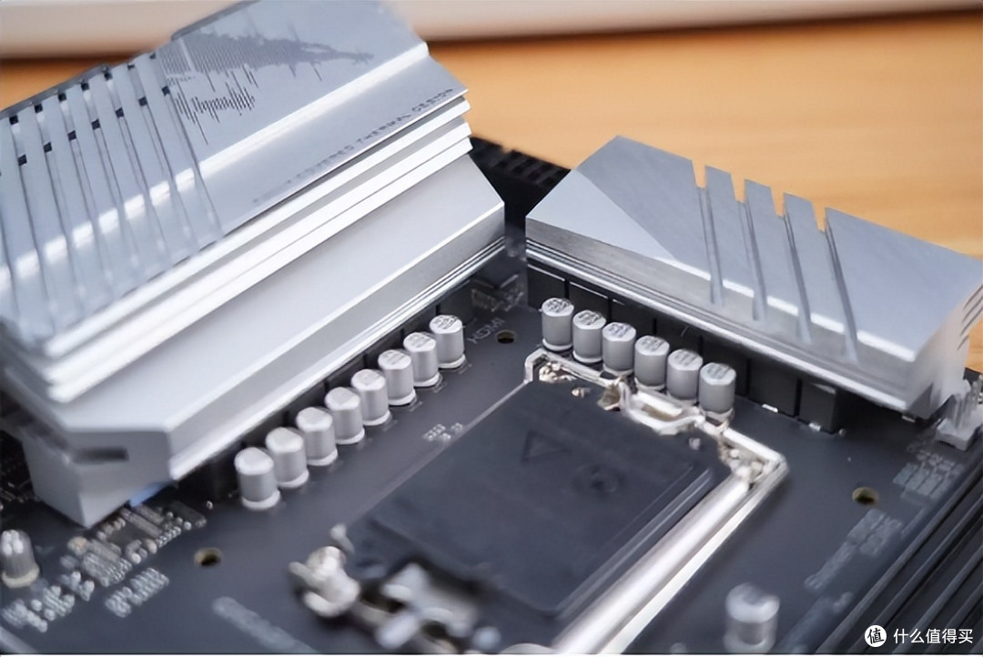 中端主板也有优秀者?技嘉B760M AORUS ElITE AX 小雕WIFI够给力!