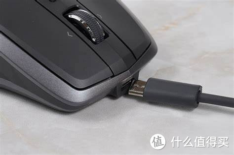 选择一款趁手的鼠标可以让工作事半功倍 - 罗技MX Anywhere 2S