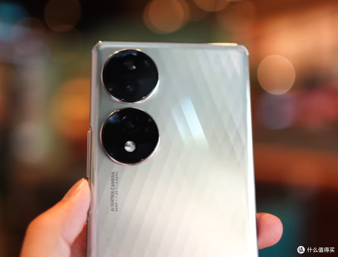 荣耀两千档影像旗舰，三主摄+4800mAh+178g手感，256GB跌到1979元