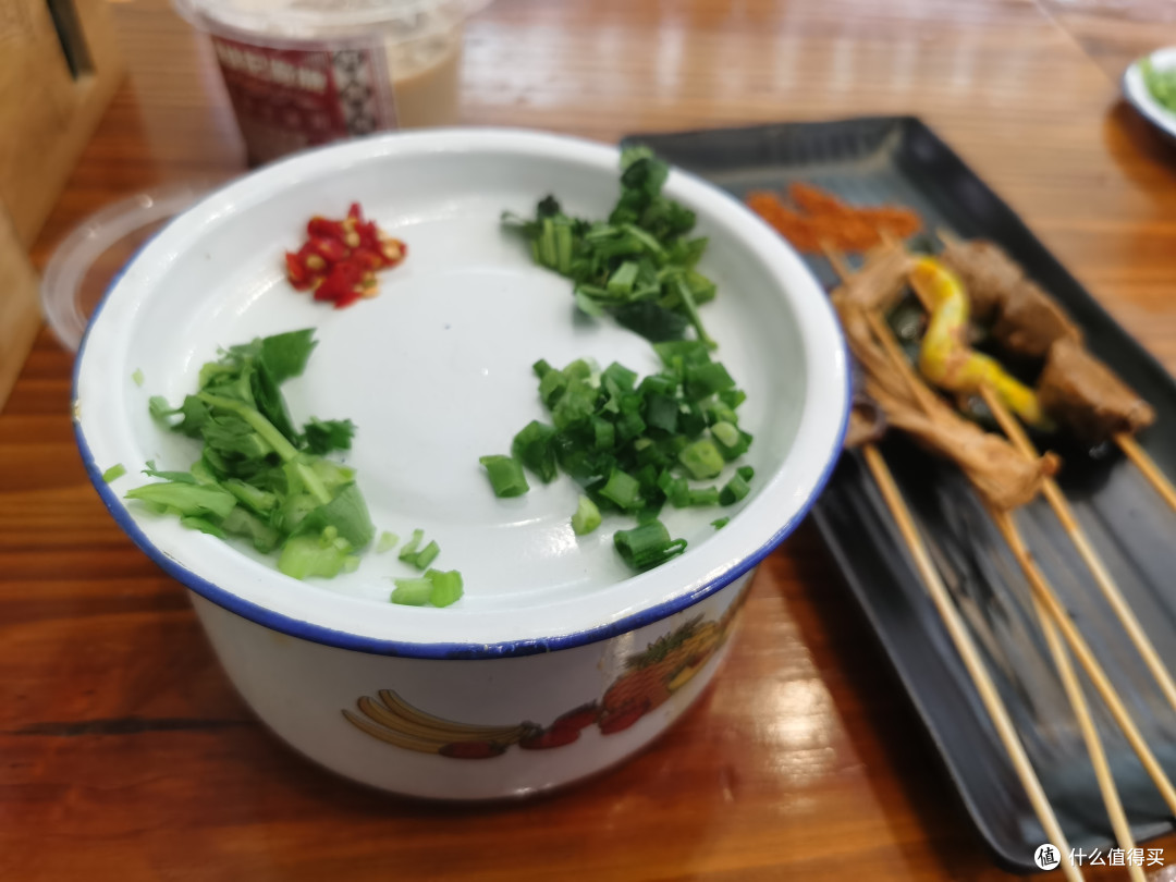 洪锦记专注脑花面,一口入魂38元一碗,味道值得吗?
