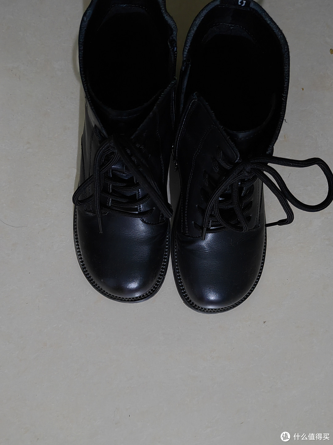 黑色马丁靴我穿了一冬天