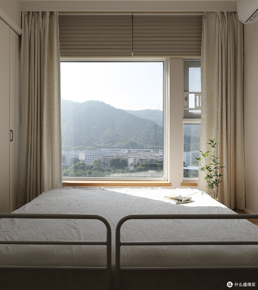 难怪很多家庭都喜欢把床转个方向!看了她105㎡家,才知道有多爽