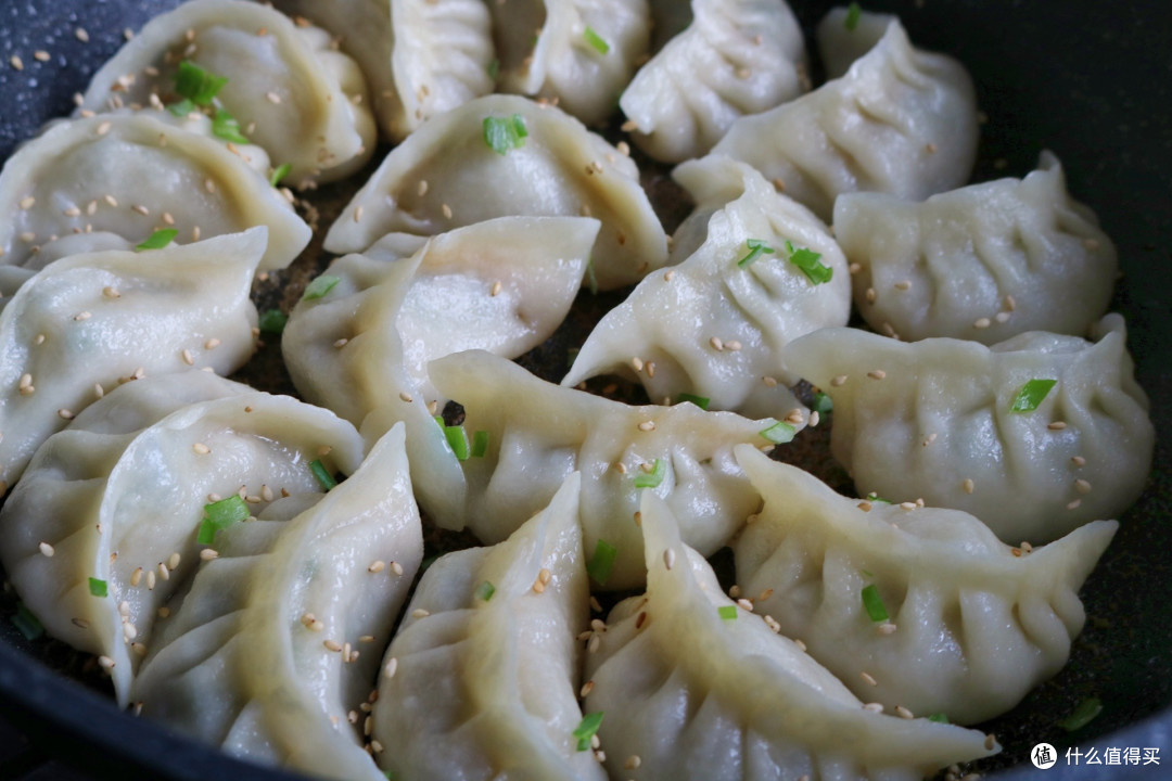 孩子点名要的冰花煎饺，鲜味十足唇齿留香，太好吃啦