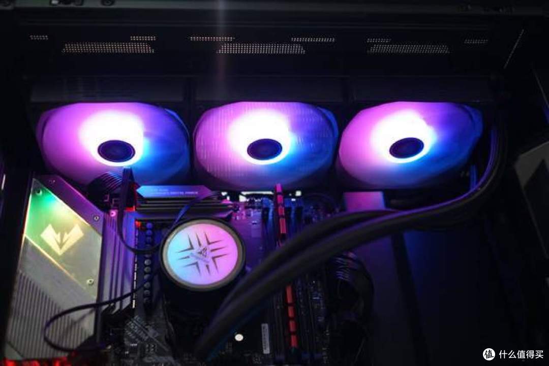 压制全场,鑫谷昆仑御风机箱·冰霜360 ARGB散热器体验