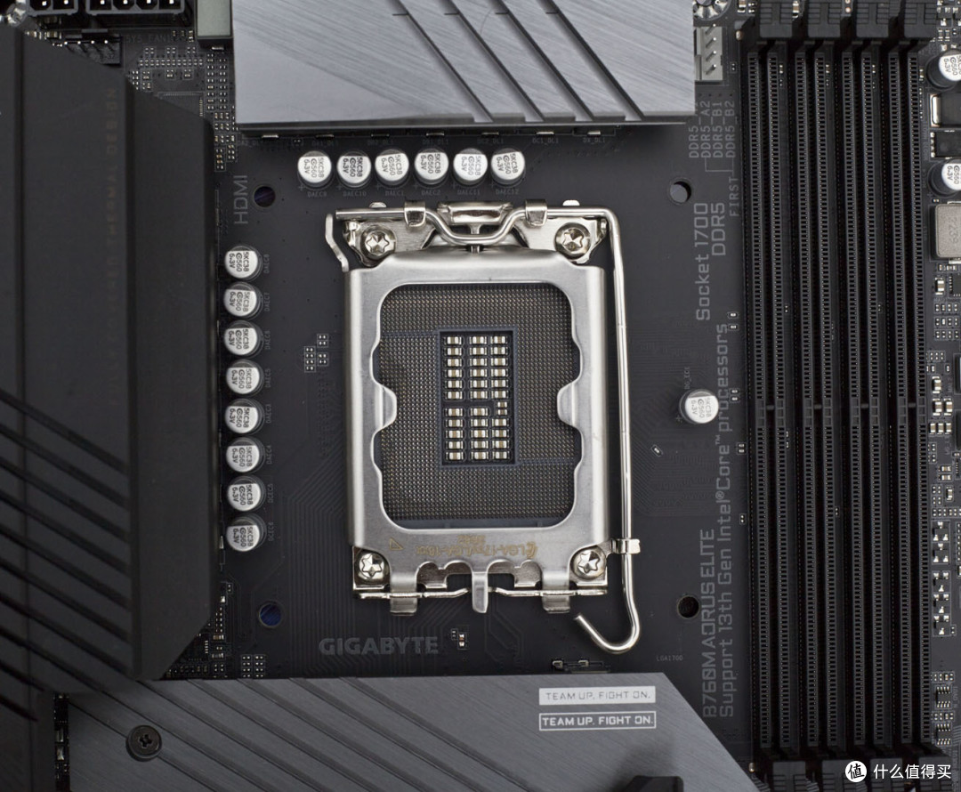 【老黄搞机篇一百七十六】技嘉小雕B760M AORUS ELITE主板开箱评测,做工用料强悍出众