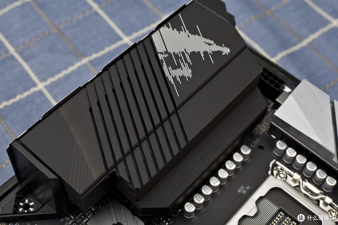 【老黄搞机篇一百七十六】技嘉小雕B760M AORUS ELITE主板开箱评测,做工用料强悍出众