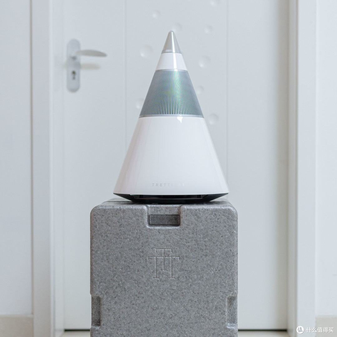 颜值与实力并存，还原更纯粹的音质感受： TTT HiFi 蓝牙音箱