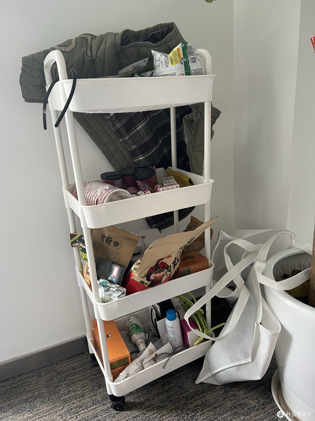 分享下我办公室里面的零食小推车,才三十几块吧