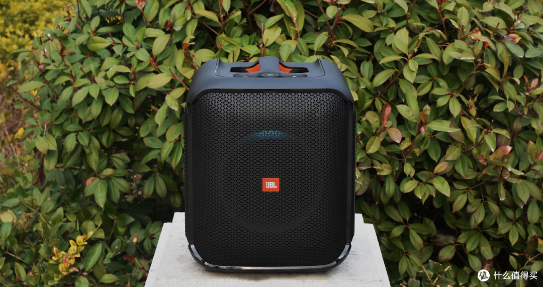100w大功率+RGB氛围灯,JBL Partybox户外音响值不值得买