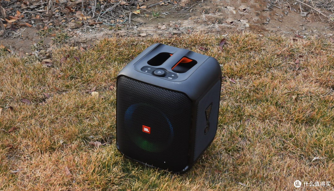 100w大功率+RGB氛围灯,JBL Partybox户外音响值不值得买