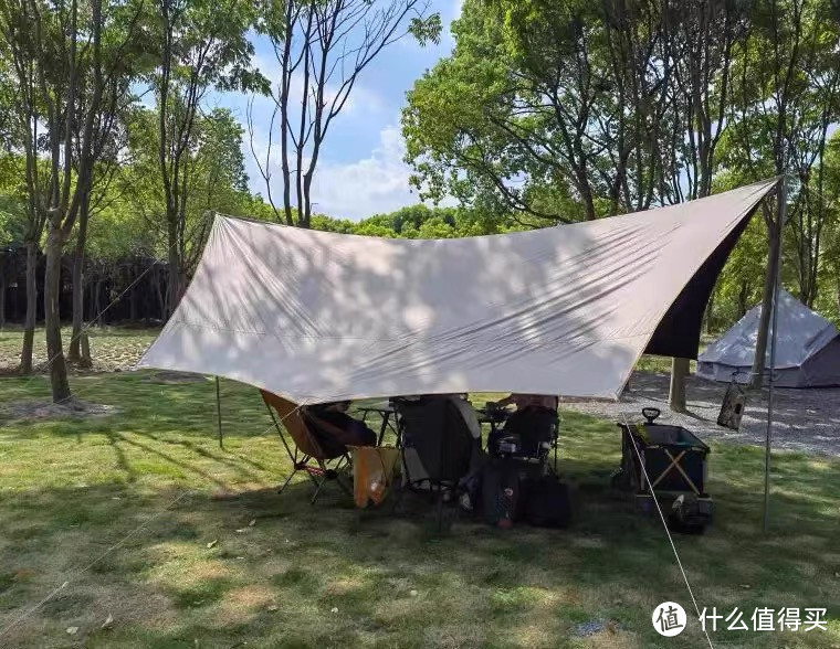 穿暖花开去露营，今天浅谈一下露营装备之一天幕的挑选哦