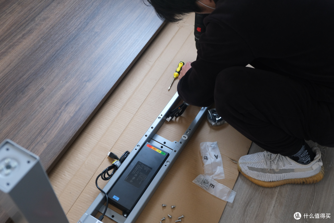 乐歌E5升降桌体验:大承重升降平稳,站坐交替更舒适