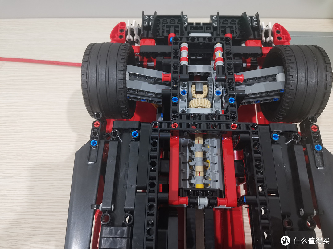 LEGO 科技机械组系列 42125 冠军赛车 法拉利 488 GTE 开箱评测