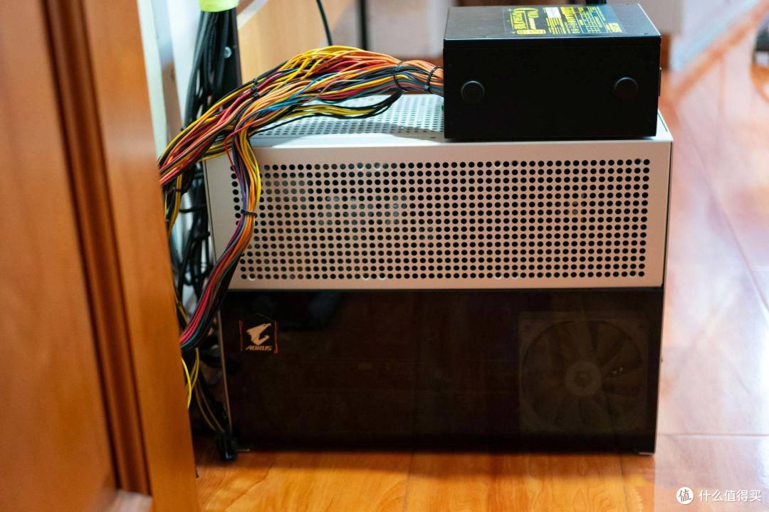 看到这里我决定放弃~ 还是留着4月份回北京时候装到3900X+RX5700TUF那套机器里吧（机箱是aigo的网红爆款K1）