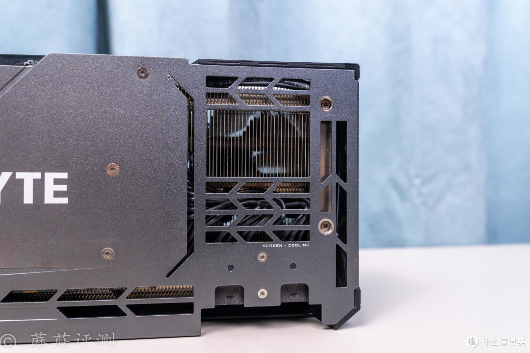 性价比之选,入手二手RTX3090,技嘉RTX 3090魔鹰OC显卡 评测